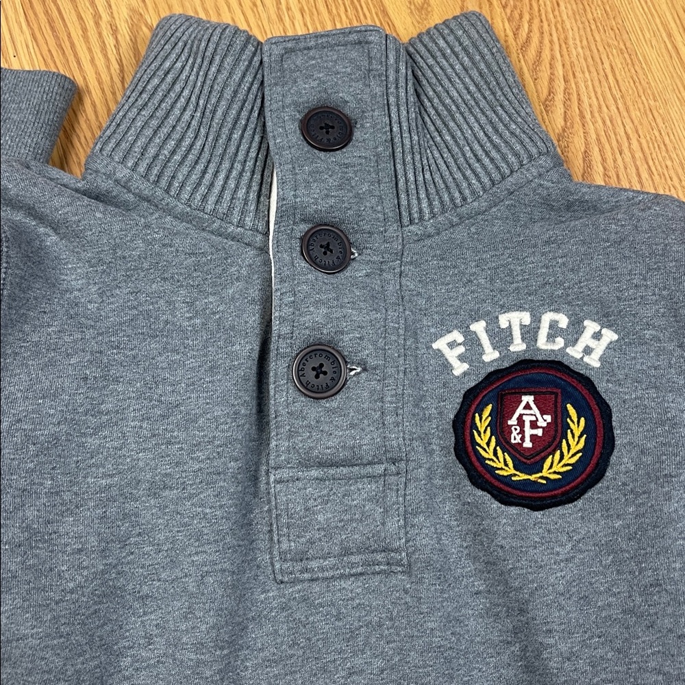 Abercrombie & Fitch Vintage Muscle Fit Gray Henley Mock Neck Sweatshirt - Picture 13 of 13